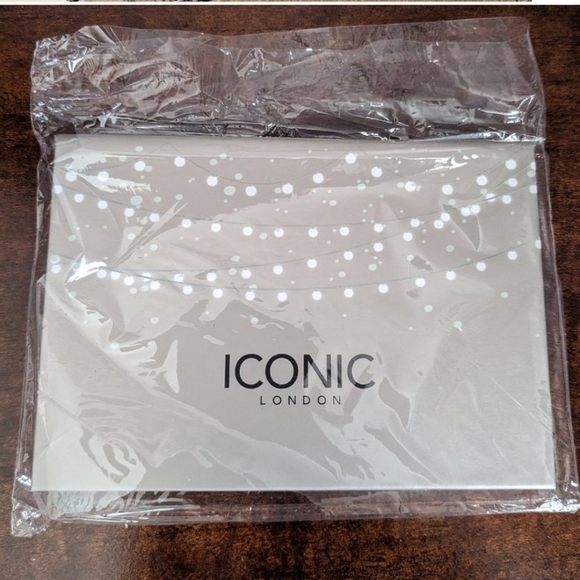 Iconic London Blaze Chaser Face Palette BNIP - Picture 3 of 5